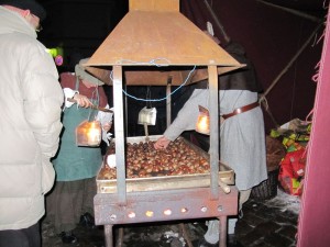 Weihnachtsmarkt Lüneburg - Geröstete Maronen